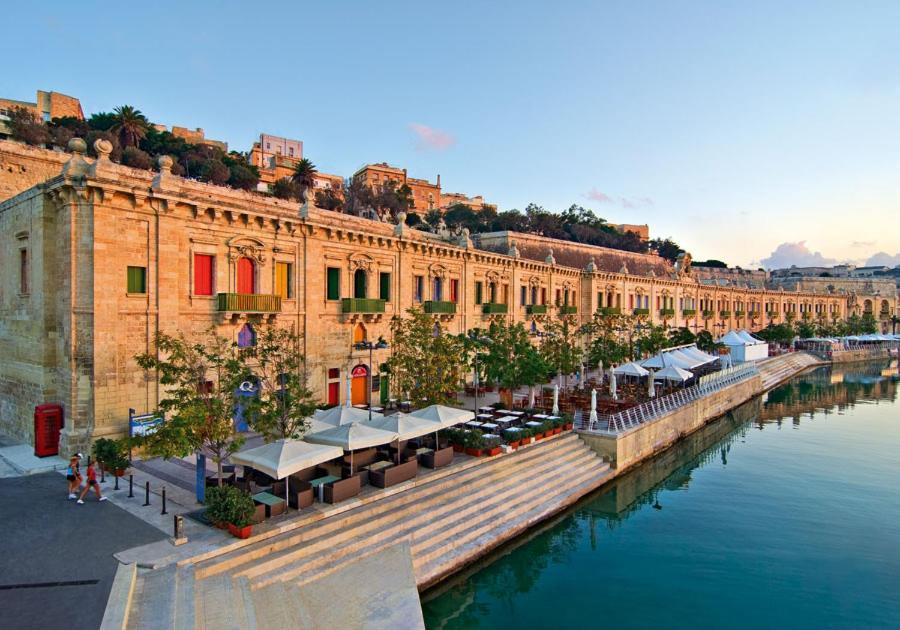 Luxury Apartment With Valletta And Harbour Views Слима Екстериор снимка
