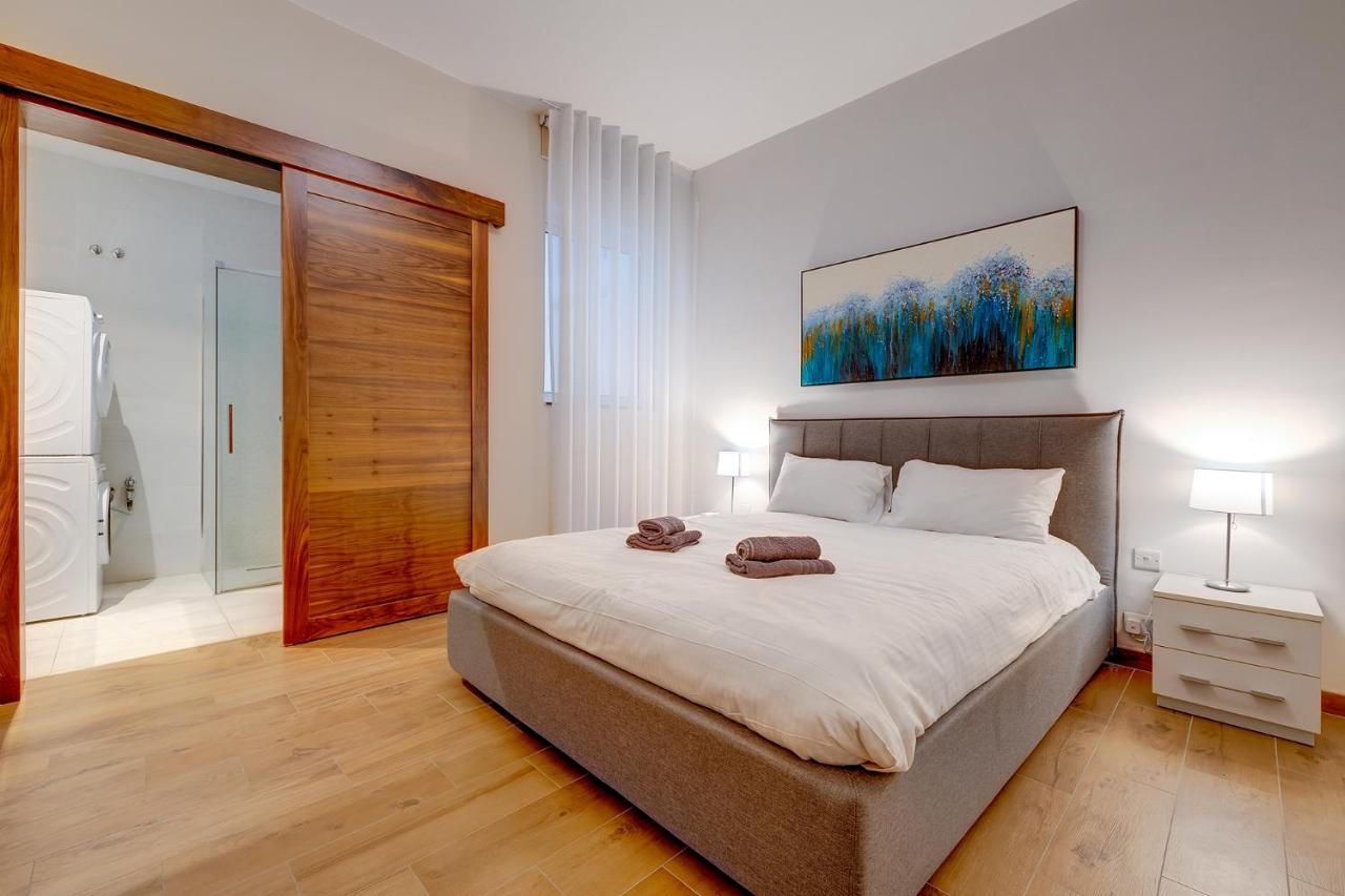 Luxury Apartment With Valletta And Harbour Views Слима Екстериор снимка