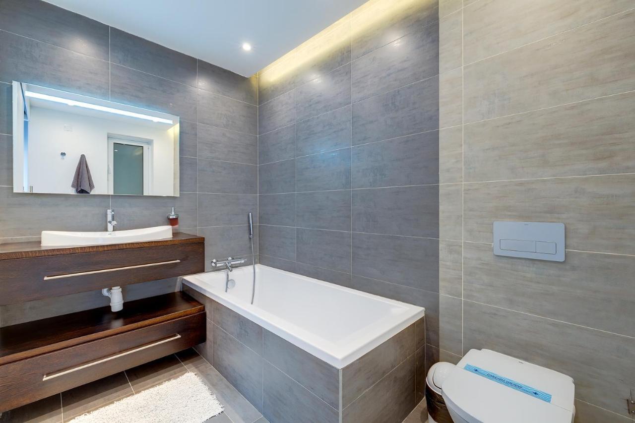 Luxury Apartment With Valletta And Harbour Views Слима Екстериор снимка